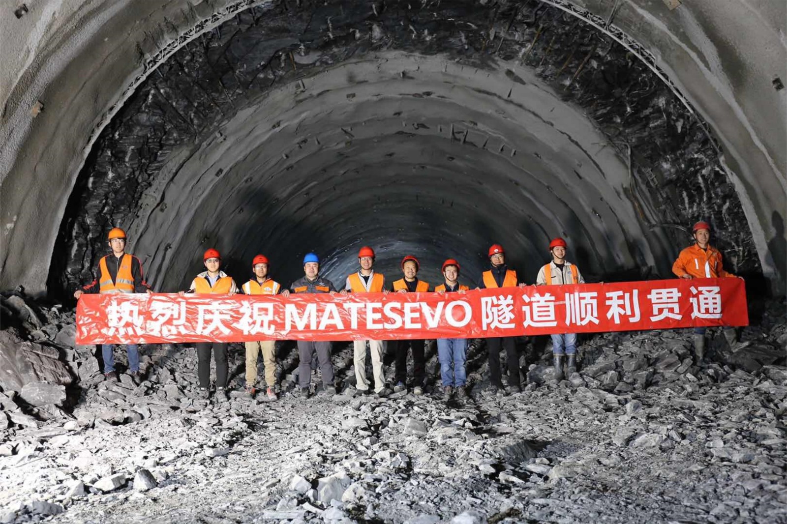 1558599772415883.jpg 1558599772415883.jpg